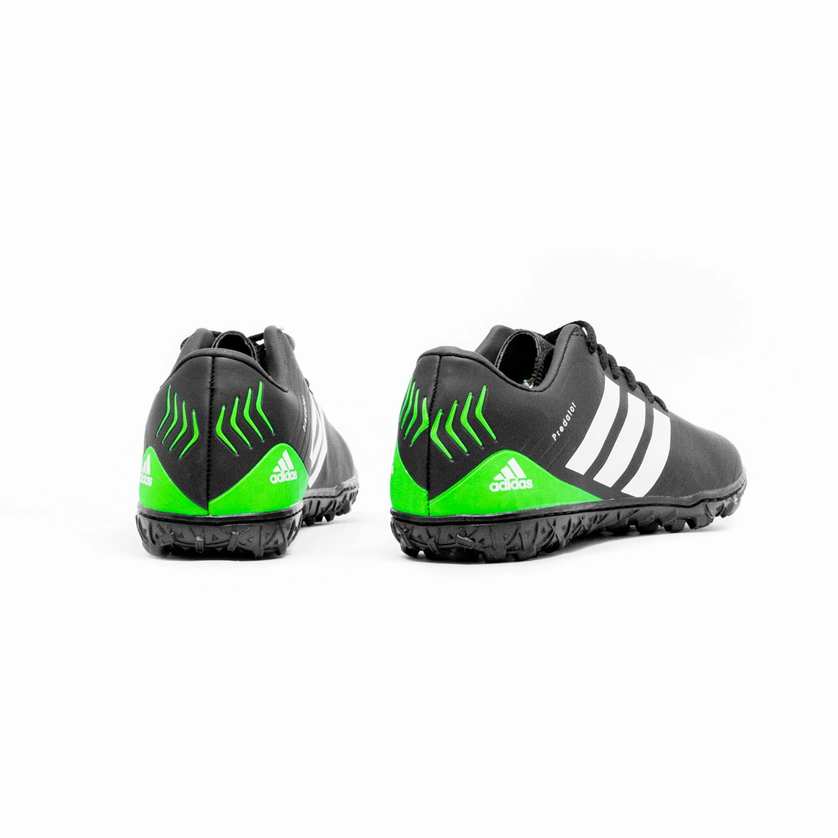 Chuteira Society Adidas Predator - Imagem 23