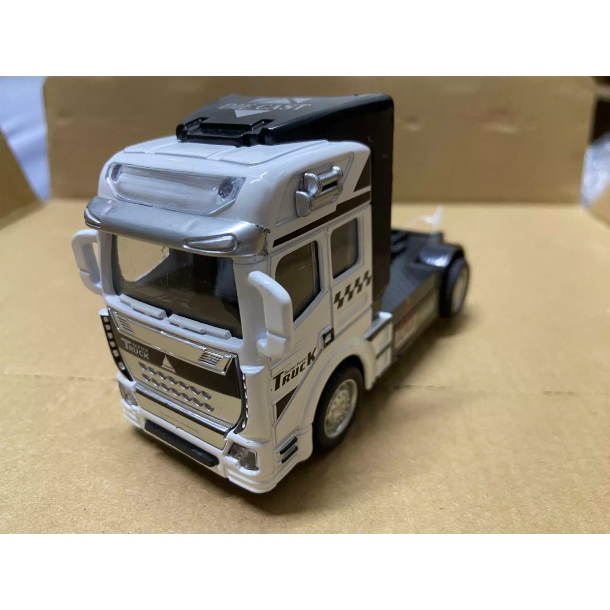 Miniatura Caminhão Carreta Carroceria de Ferro Fricção - Imagem 2